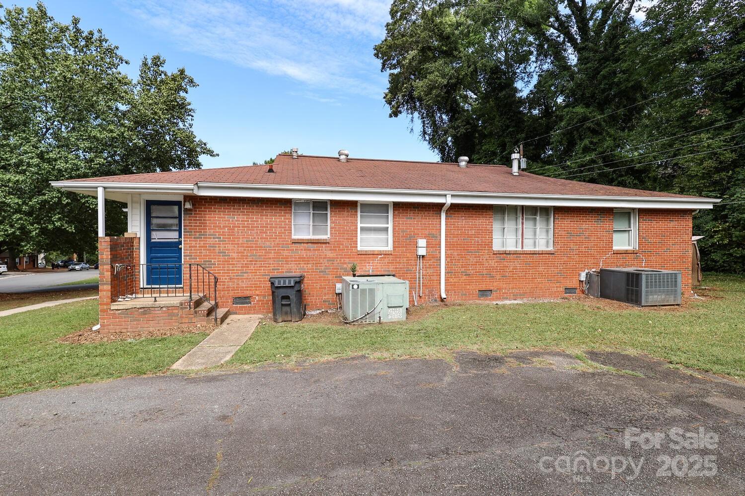 1424 Wembley Drive
