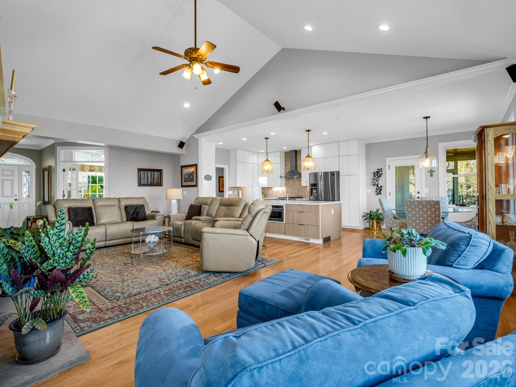 71 Carriage Highlands Court