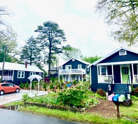 302 Davis Street Hendersonville NC 28739