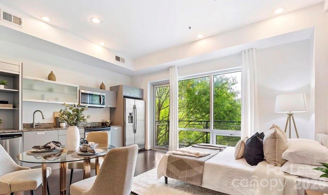 1133 Metropolitan Avenue 203