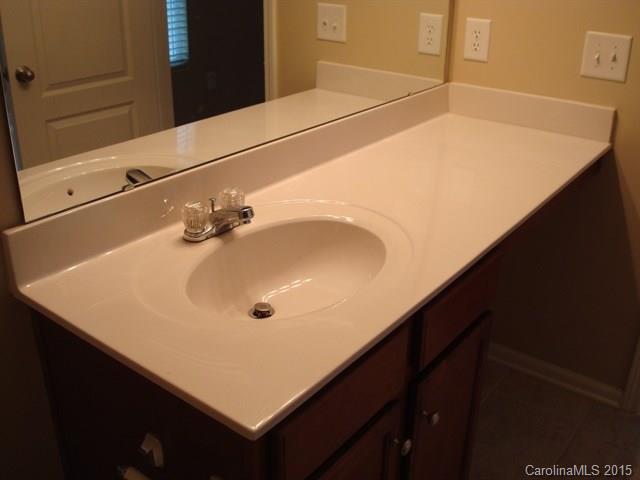 Hamilton Lakes - Residential Lease