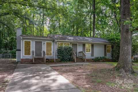 5143 Delivau Drive Charlotte NC 28215