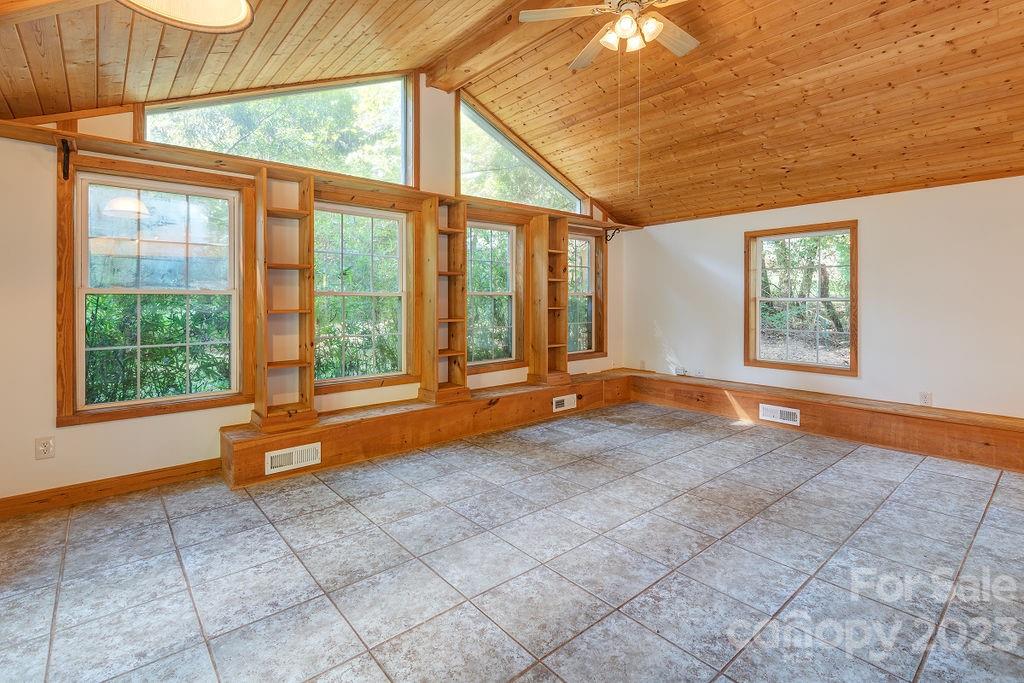 Broadview Acres - Residential