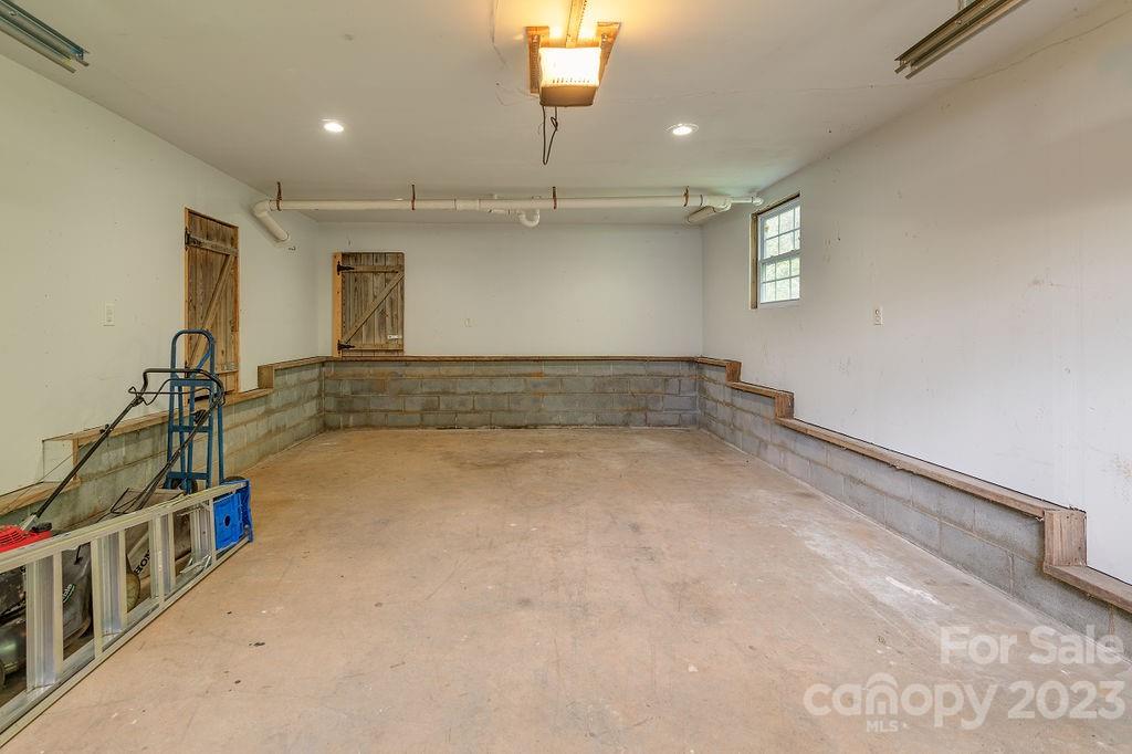 Broadview Acres - Residential