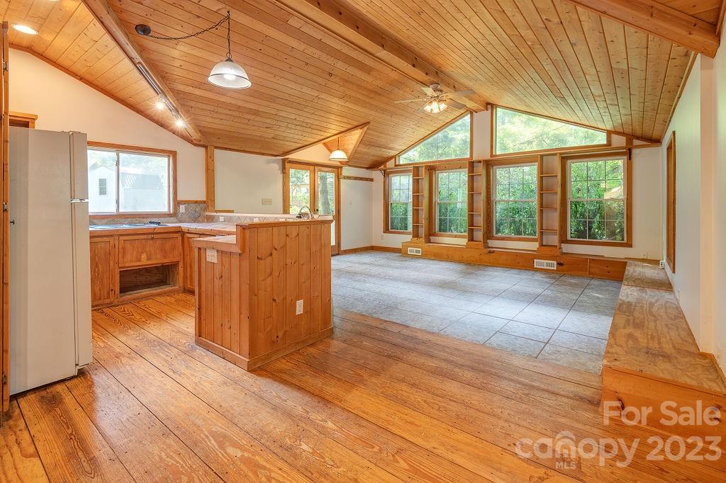 Broadview Acres - Residential