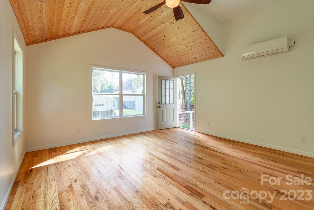 Broadview Acres - Residential