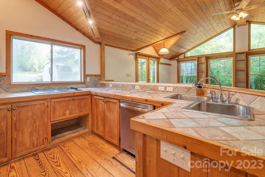 Broadview Acres - Residential