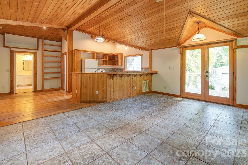 Broadview Acres - Residential