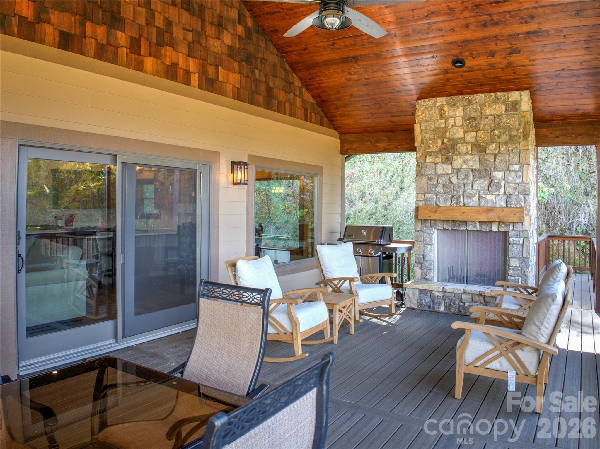 Sanctuary Cove - Residential