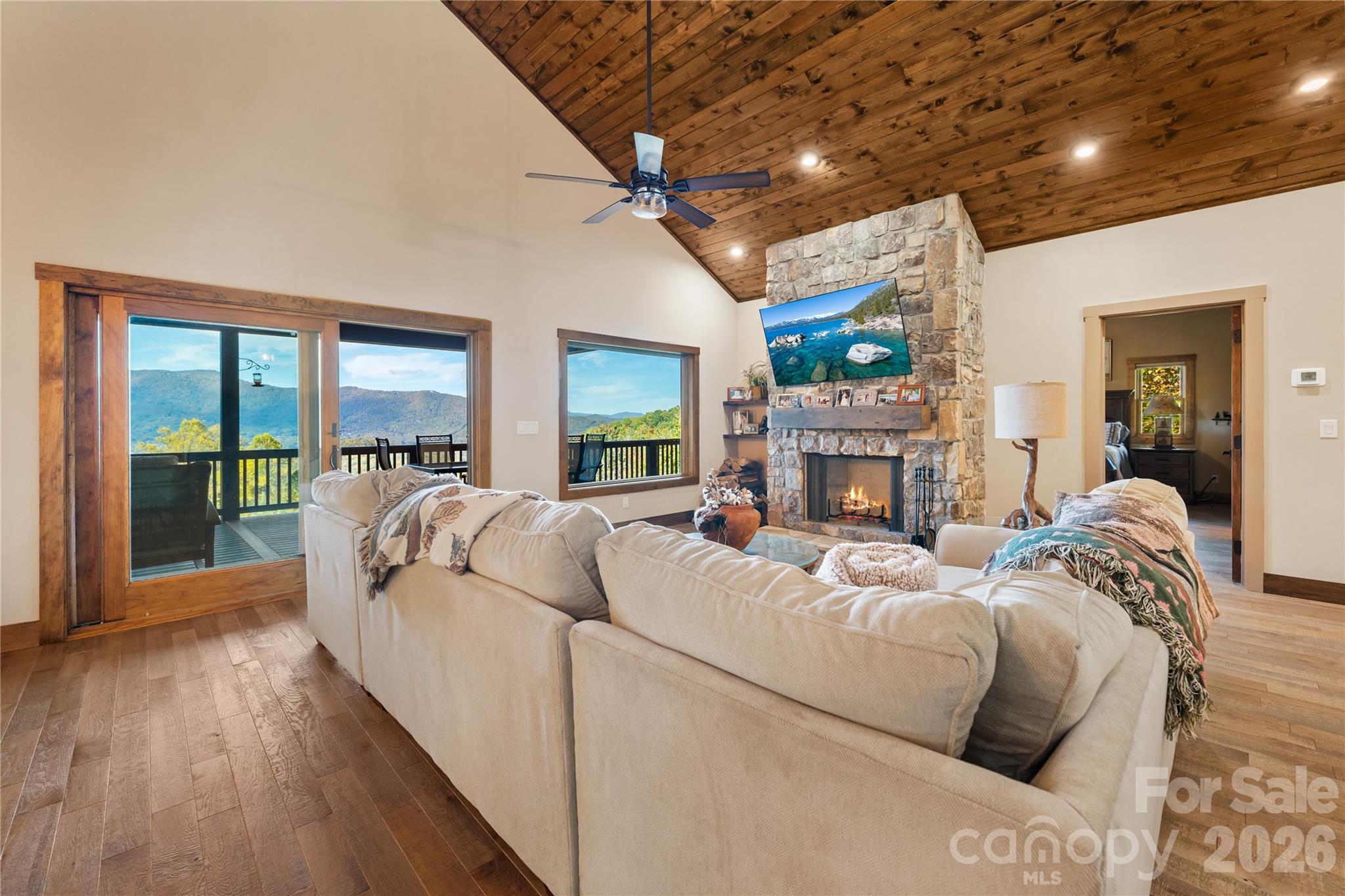 Sanctuary Cove - Residential