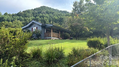 Photo of 574 and 576 Paint Fork Road, Barnardsville, NC 28709 (MLS # 4418106)