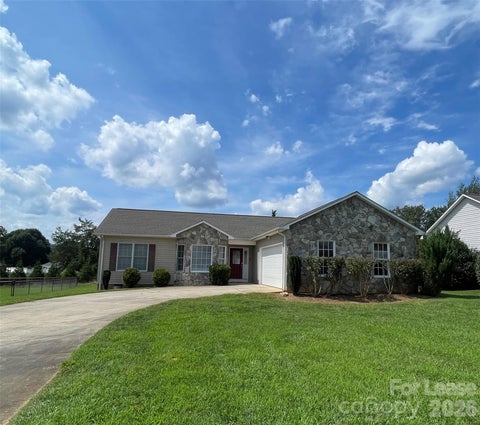 Photo of 1444 Farmington Hills Drive, Conover, NC 28613 (MLS # 4419951)