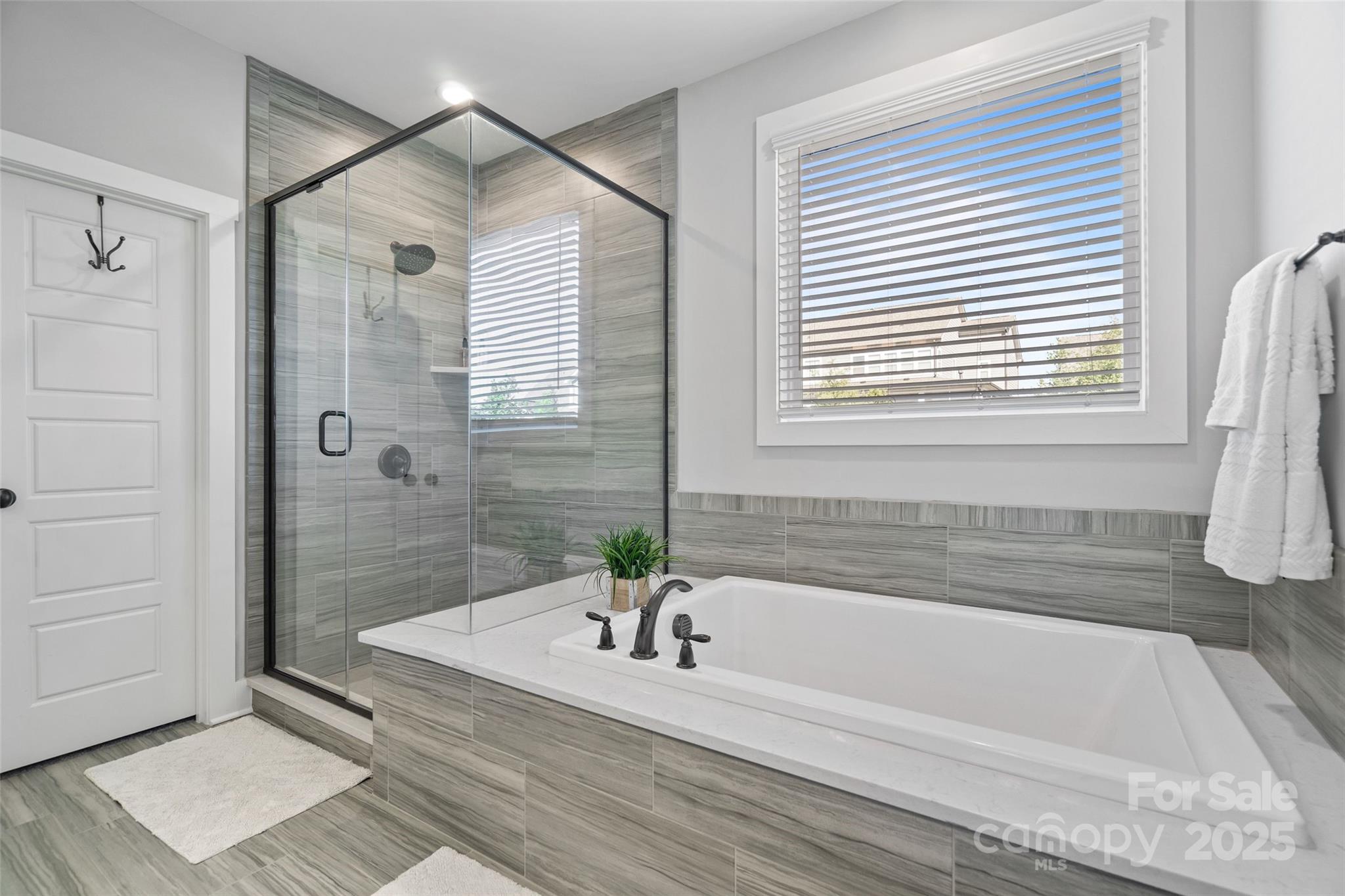 Paddlers Cove - Residential