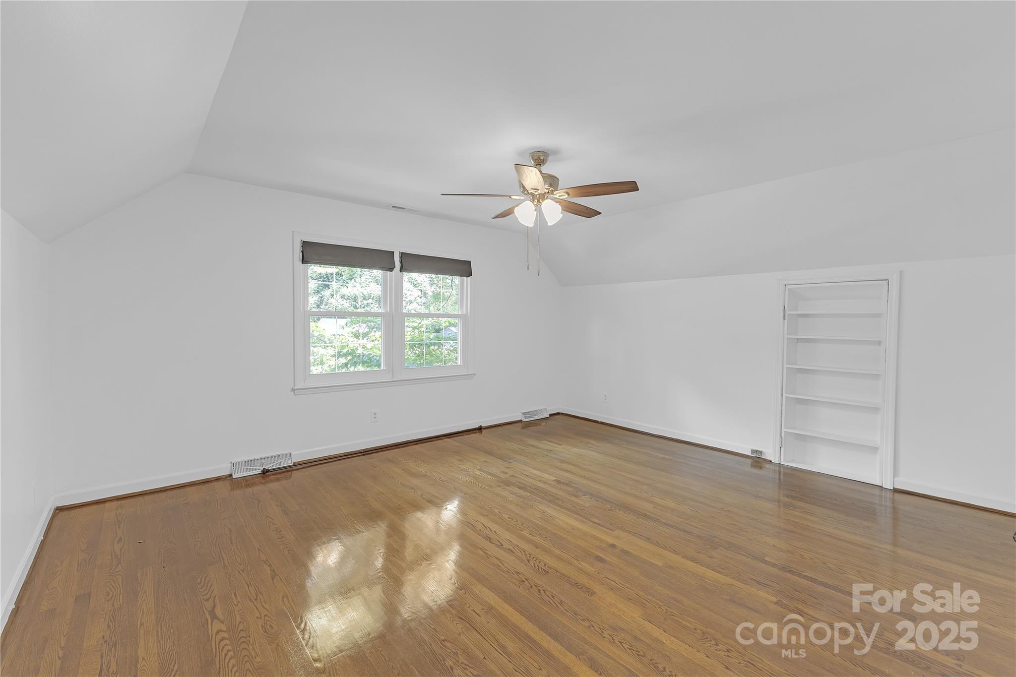 Lansdowne - Residential