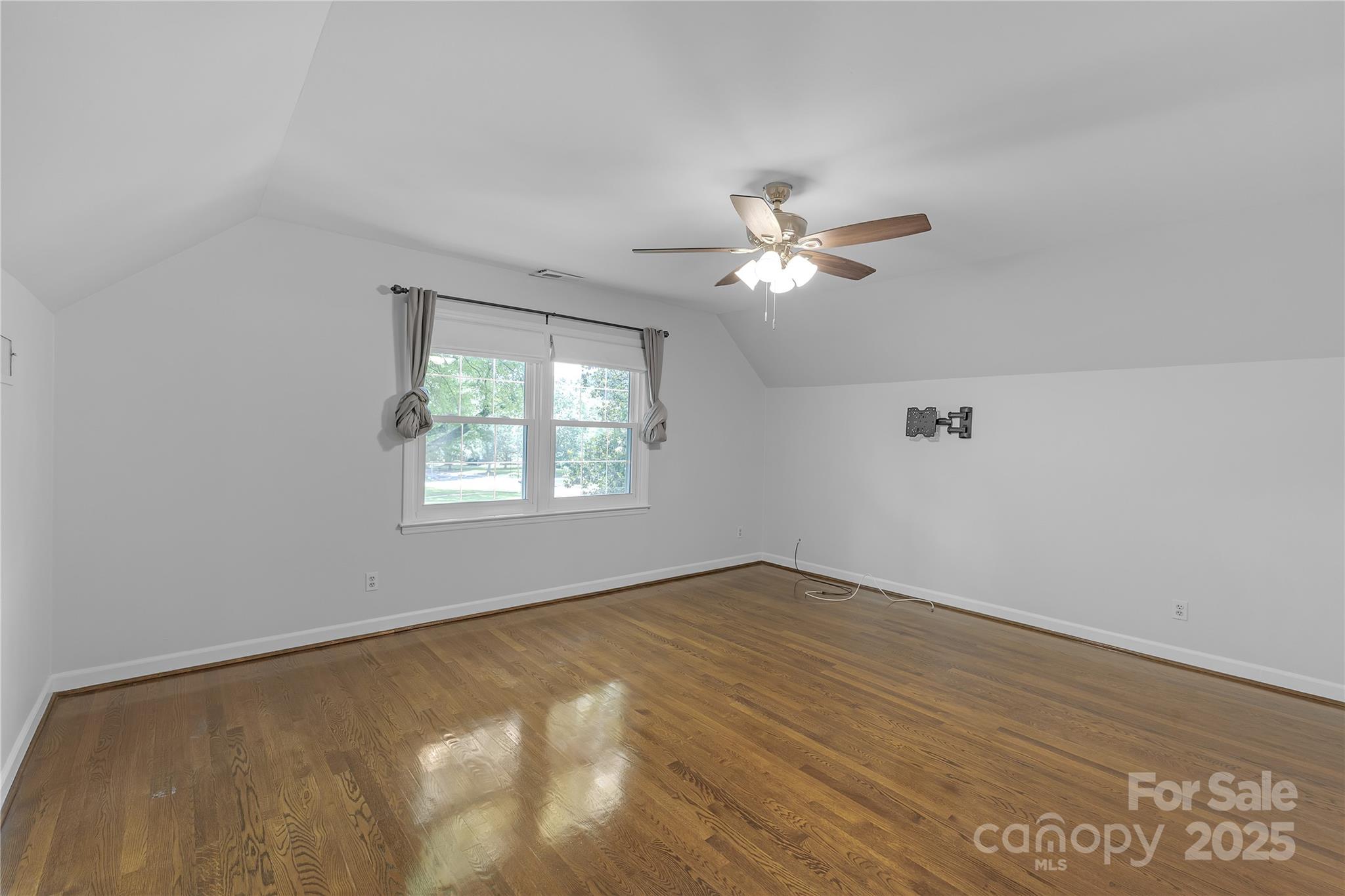 Lansdowne - Residential