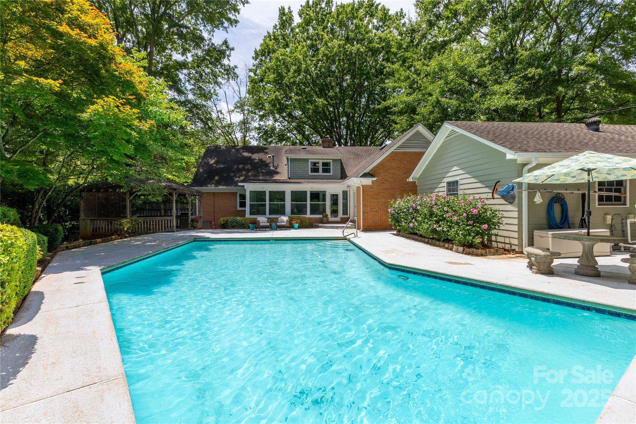 Lansdowne - Residential