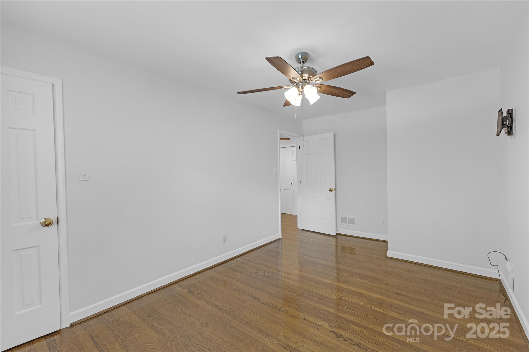 Lansdowne - Residential