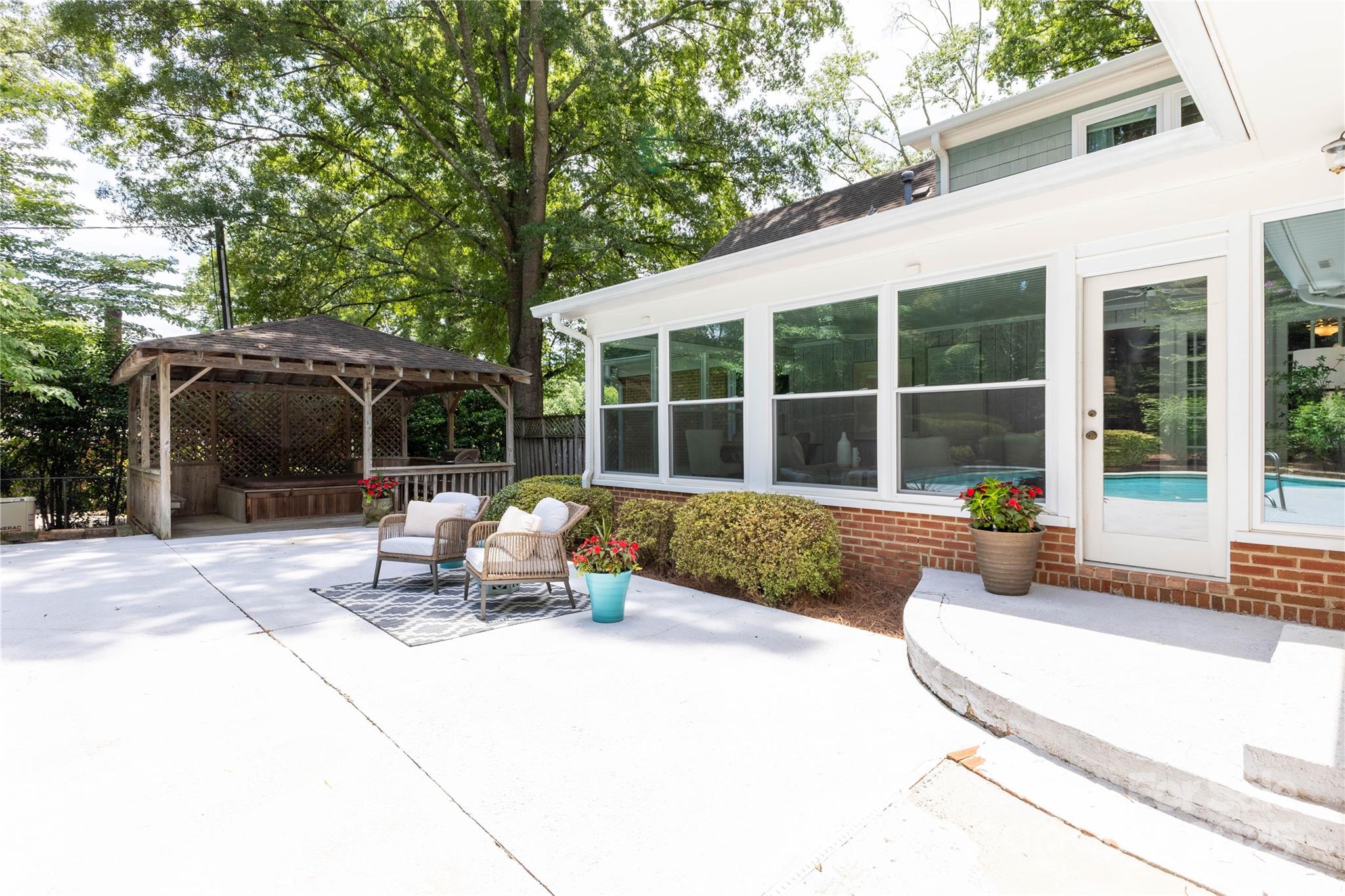 Lansdowne - Residential