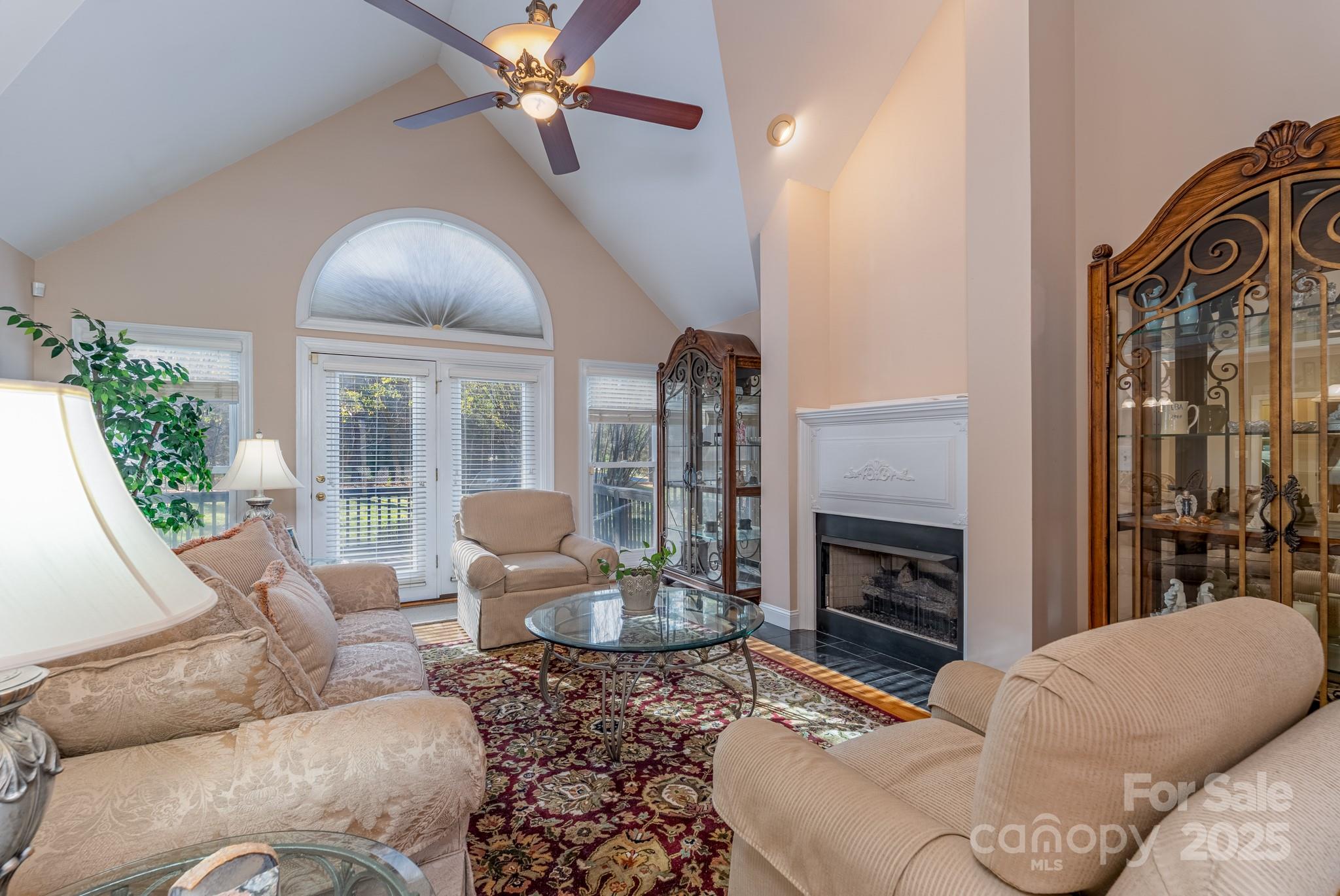 204 Vanderbilt Drive 1