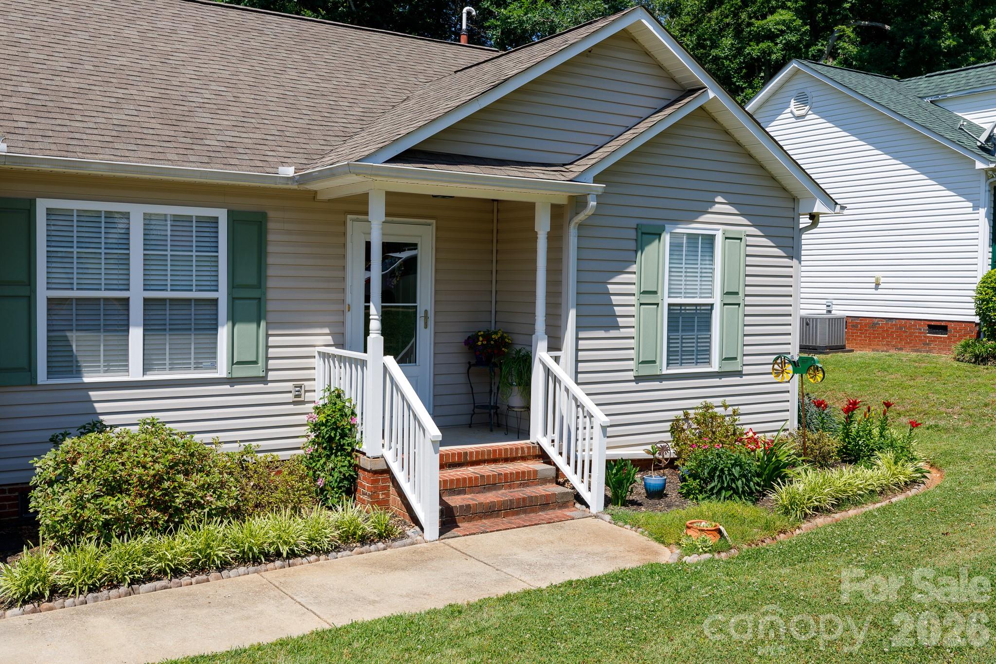 2312 Nuthatch Drive