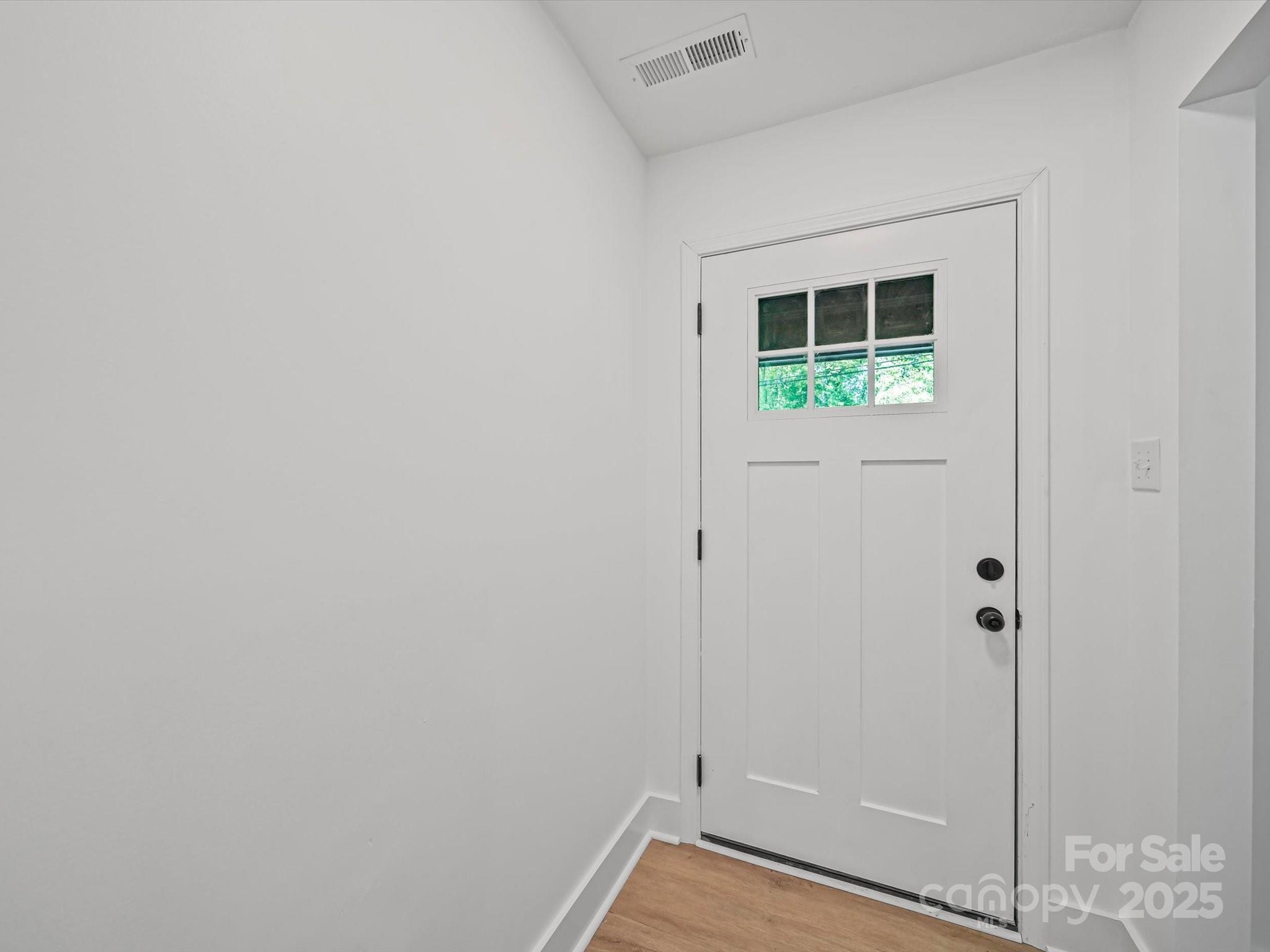 1128 Grady Street