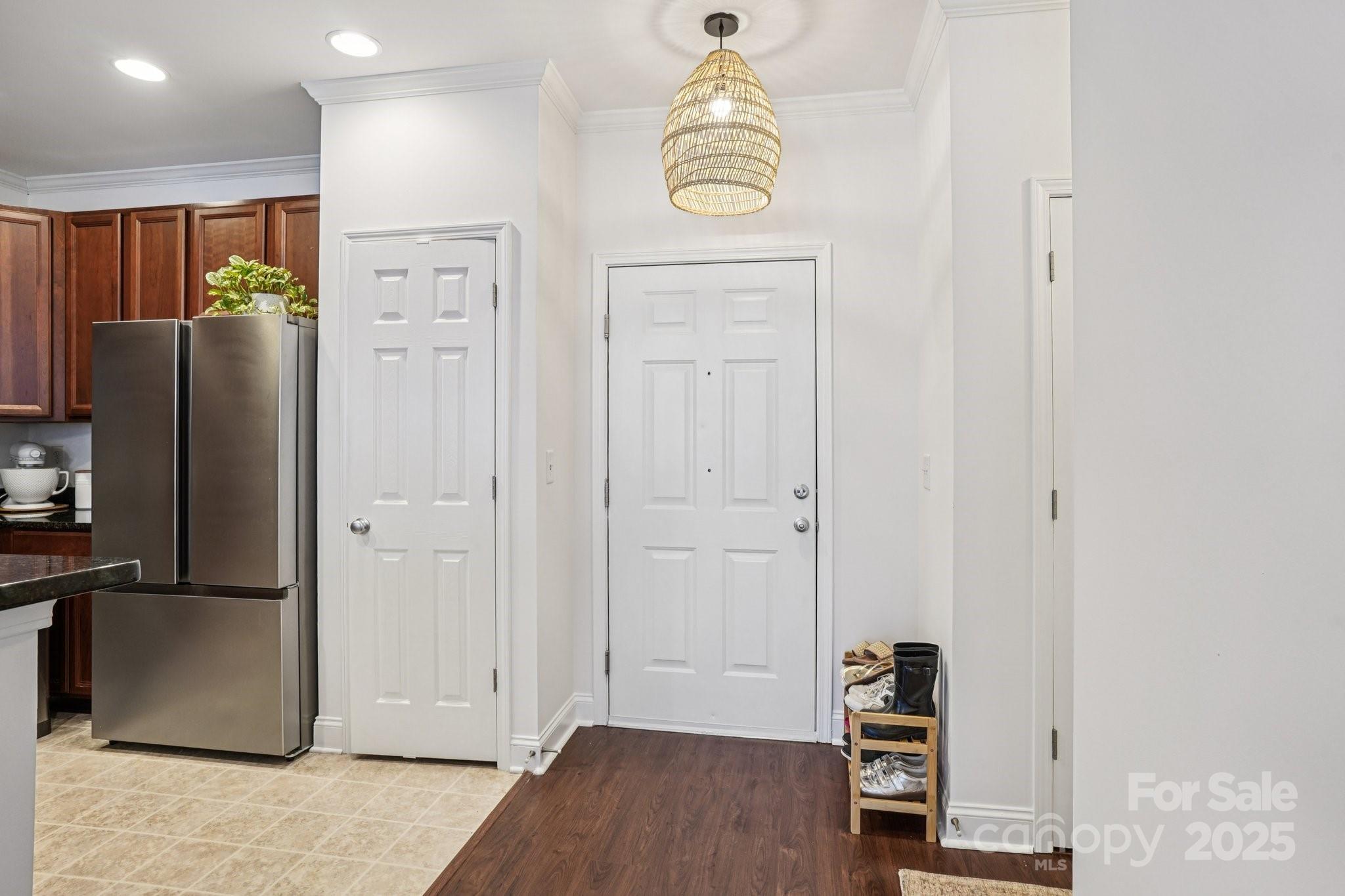 1000 E Woodlawn Road 411