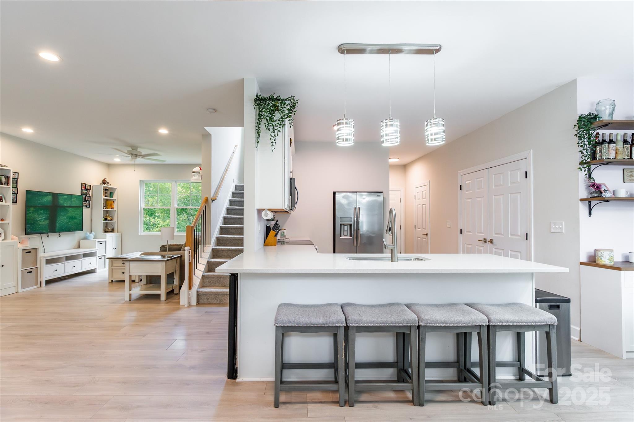 505 Summer Creek Drive