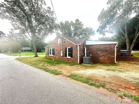 A home in Hickory