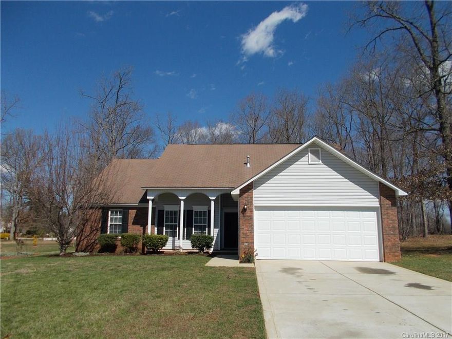 This spacious one story home has 3 bedrooms, 2 bathroom. It features an open floor plan and wood flooring. The kitchen has an island, pantry and all appliances. The master suite has a walk in closet and the master bath has dual sinks, an oversized tub with separate shower. Enjoy entertaining indoors near the cozy fireplace. This home is move in ready!