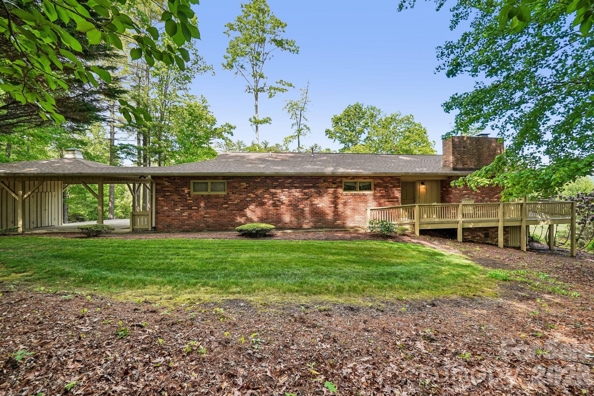 3 Greenbriar Woods Circle