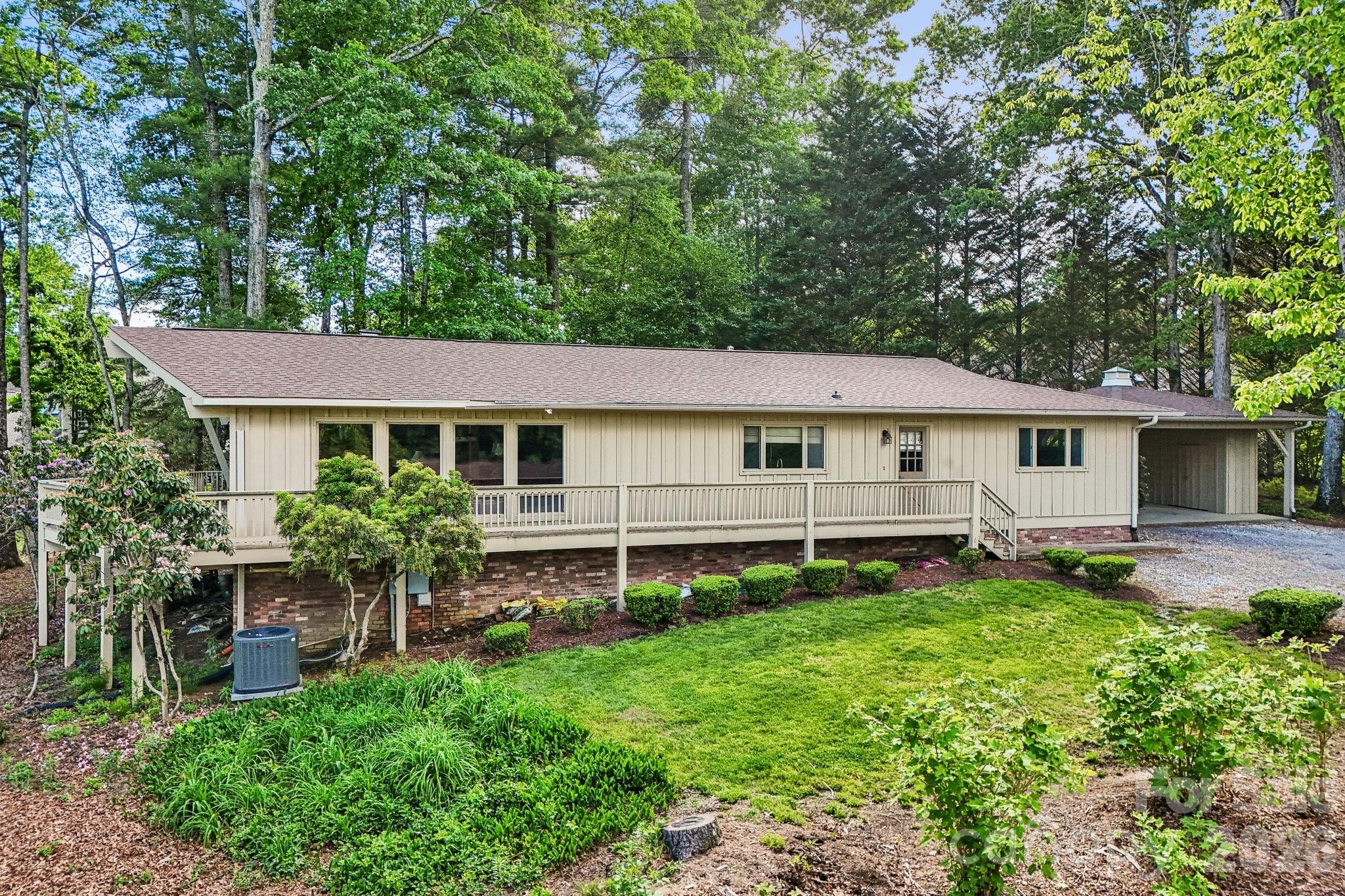 3 Greenbriar Woods Circle