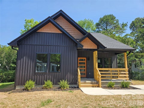 Photo of 1033 Martin Luther King Jr Drive, Albemarle, NC 28001 (MLS # 4398940)