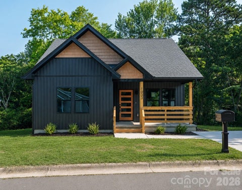 Photo of 1033 Martin Luther King Jr Drive, Albemarle, NC 28001 (MLS # 4398940)