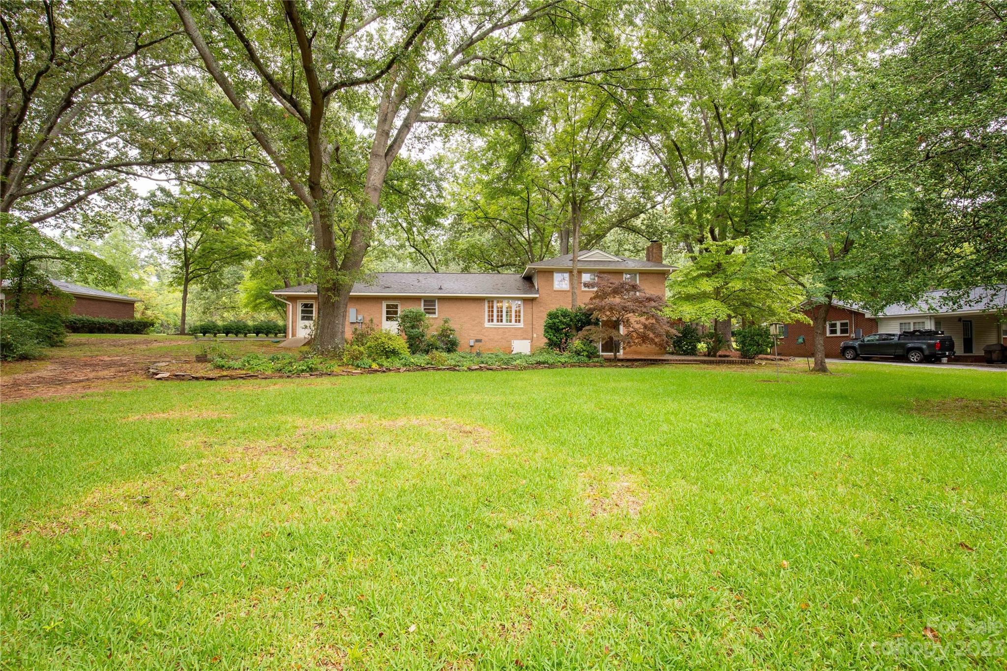 Forest Hills - Residential