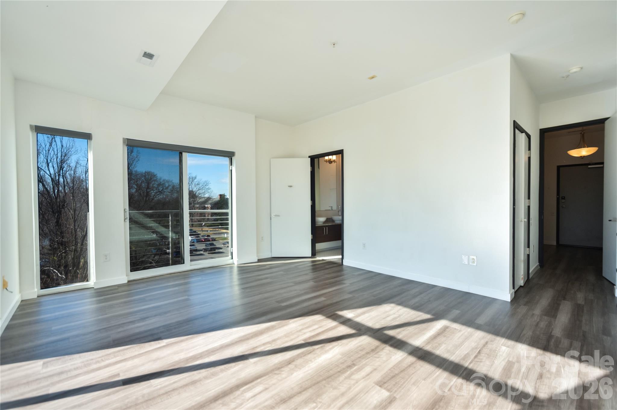 3123 N Davidson Street N 313