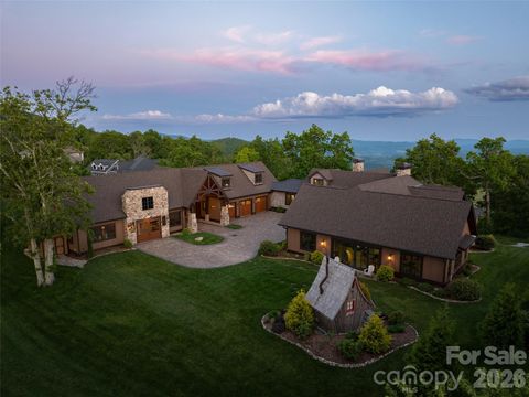 Photo of 93 N Snow Ridge Drive, Hendersonville, NC 28792 (MLS # 4389841)