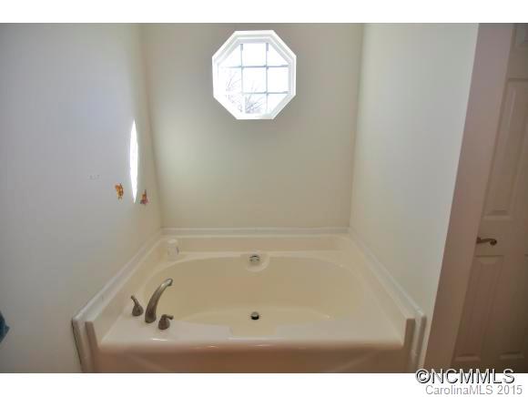 Oakcrest Village - Residential