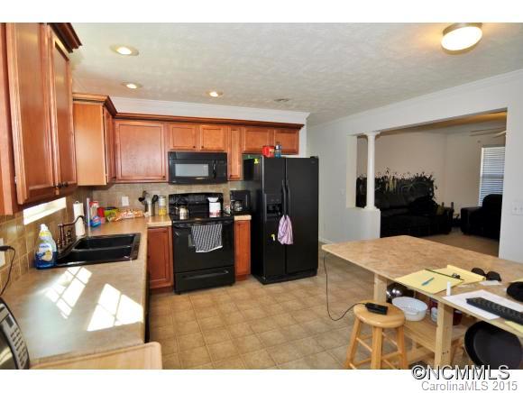 Oakcrest Village - Residential