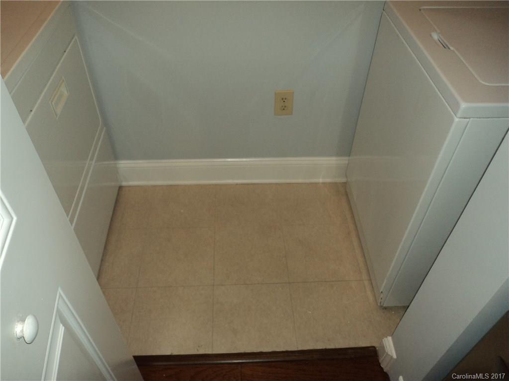 Fifth and Poplar - Residential Lease