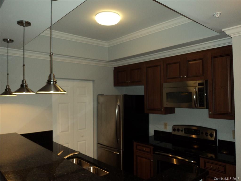 Fifth and Poplar - Residential Lease