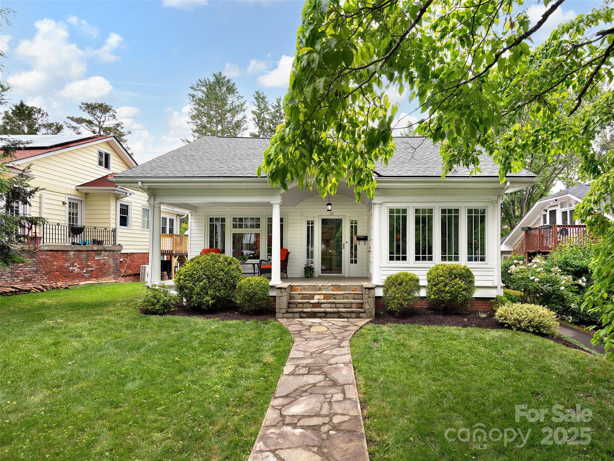 25 Mount Vernon Circle