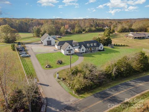 A home in Clover