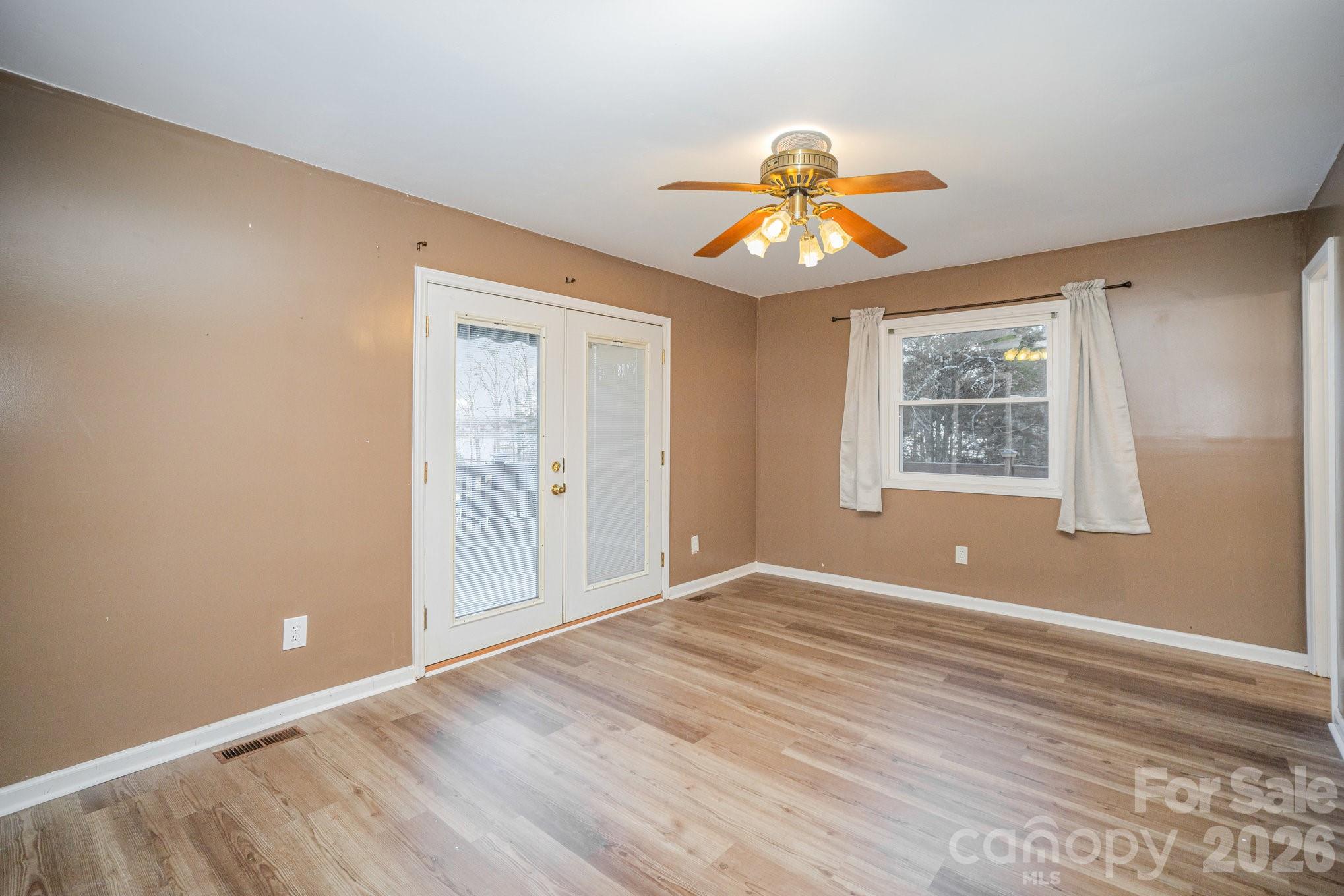 Landsdowne - Residential