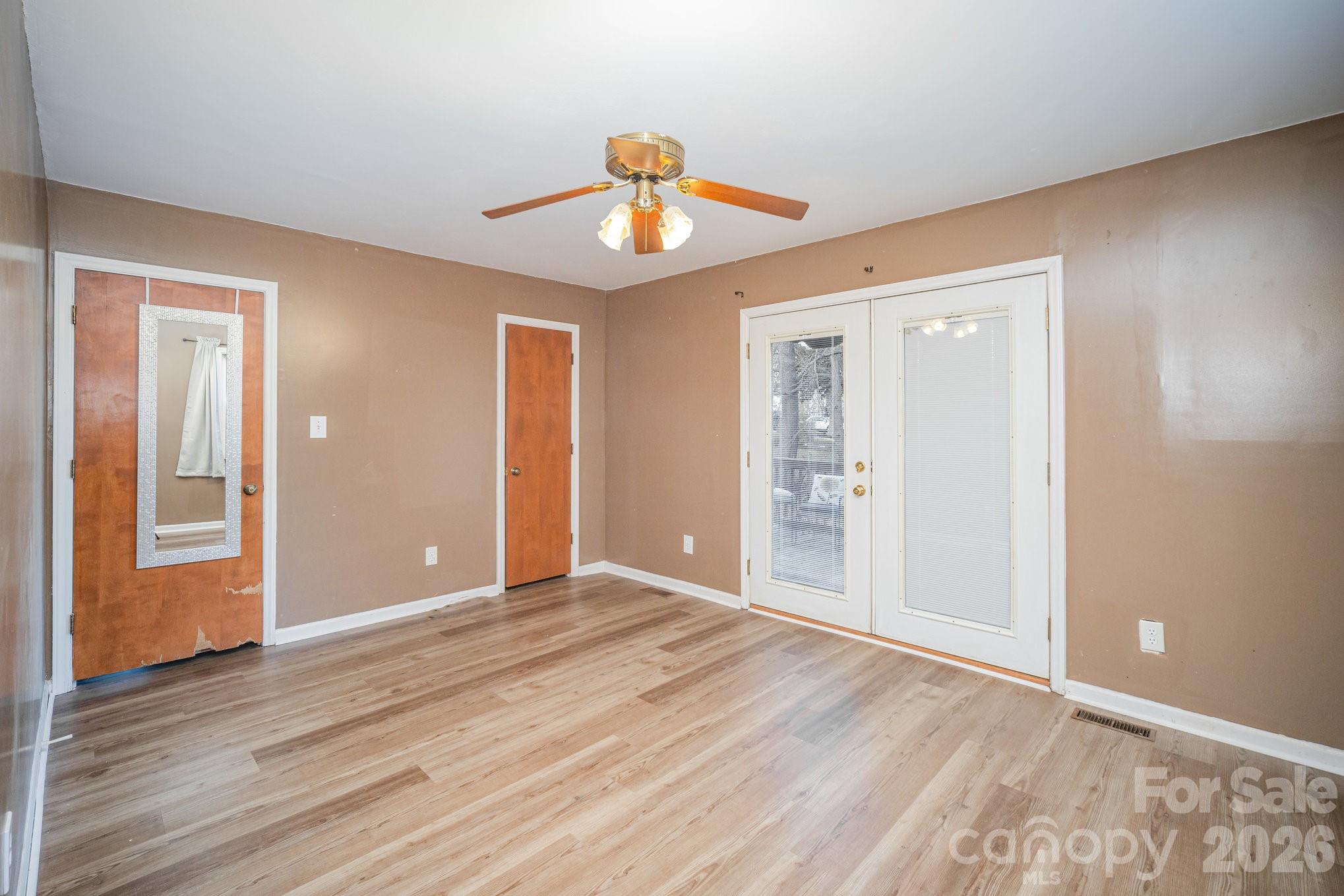 Landsdowne - Residential