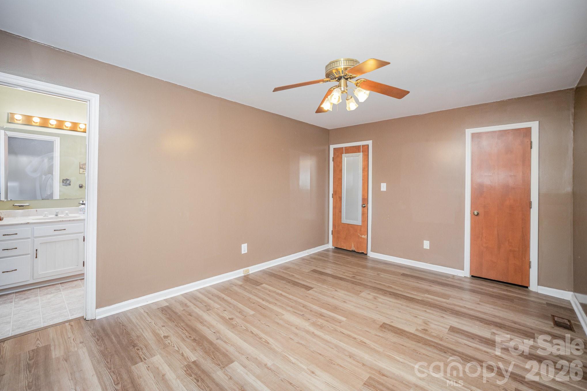 Landsdowne - Residential