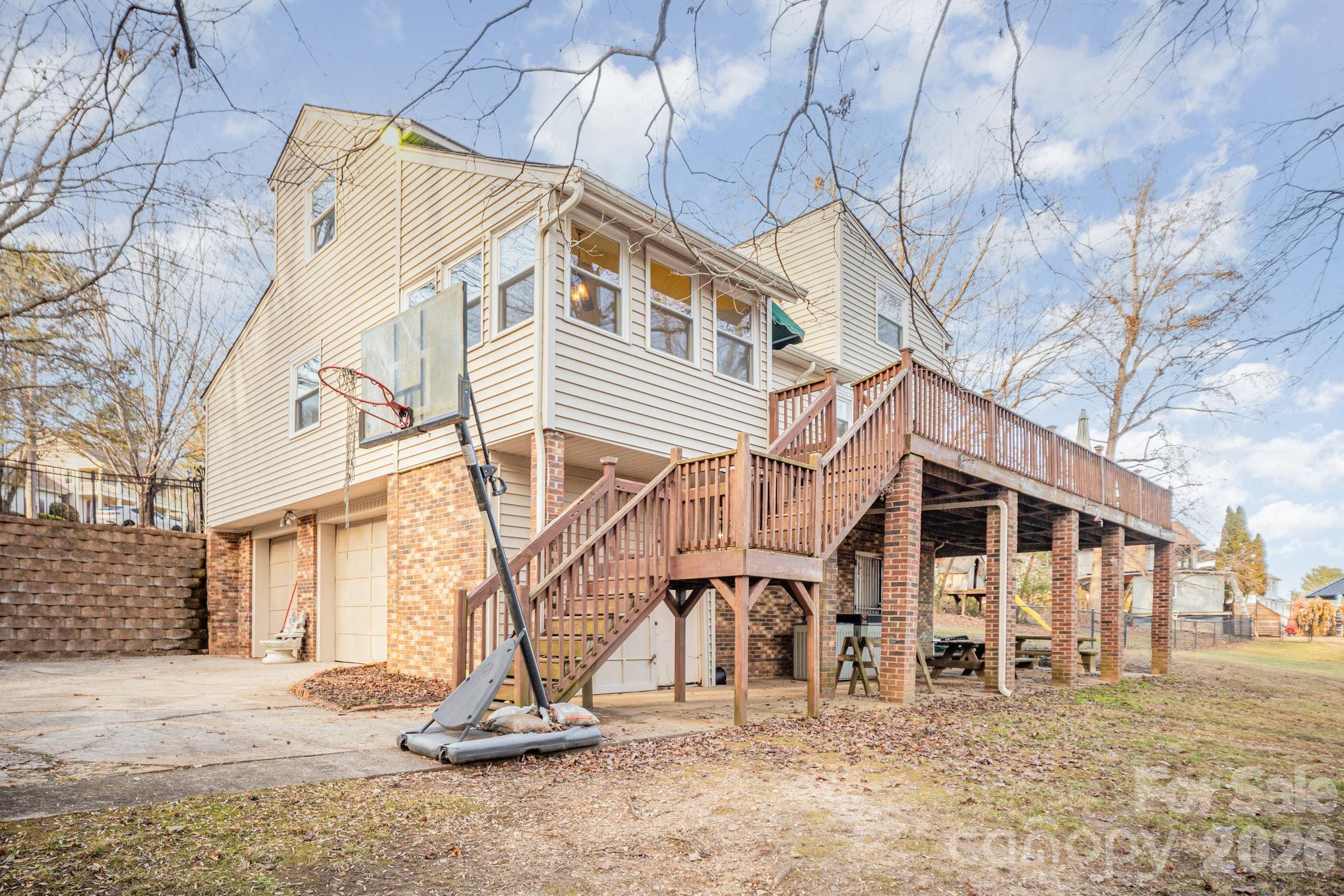 Landsdowne - Residential