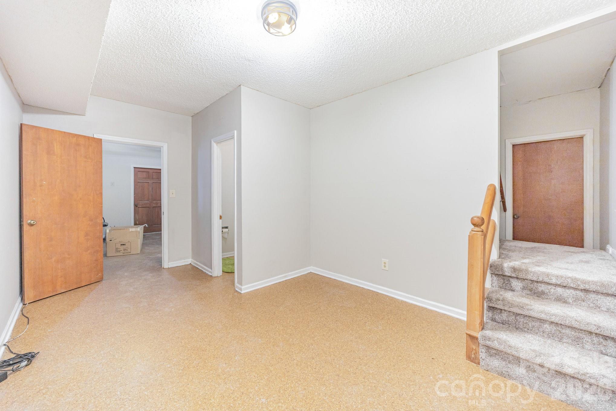 Landsdowne - Residential