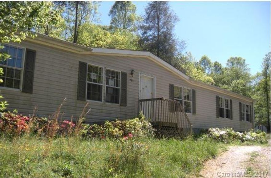 Time Limit Bid Property. 4.5% Buyer Premium chgd buyer at closing. No inspection contingencies accepted on TLB Properties. REO. Property sold As-Is w/o repair, warranty or Seller Disclosure. The Listing Broker & Seller assume no responsibility & make no guarantees as to the accuracy of info herein. Seller will accept cash or conventional offers only.