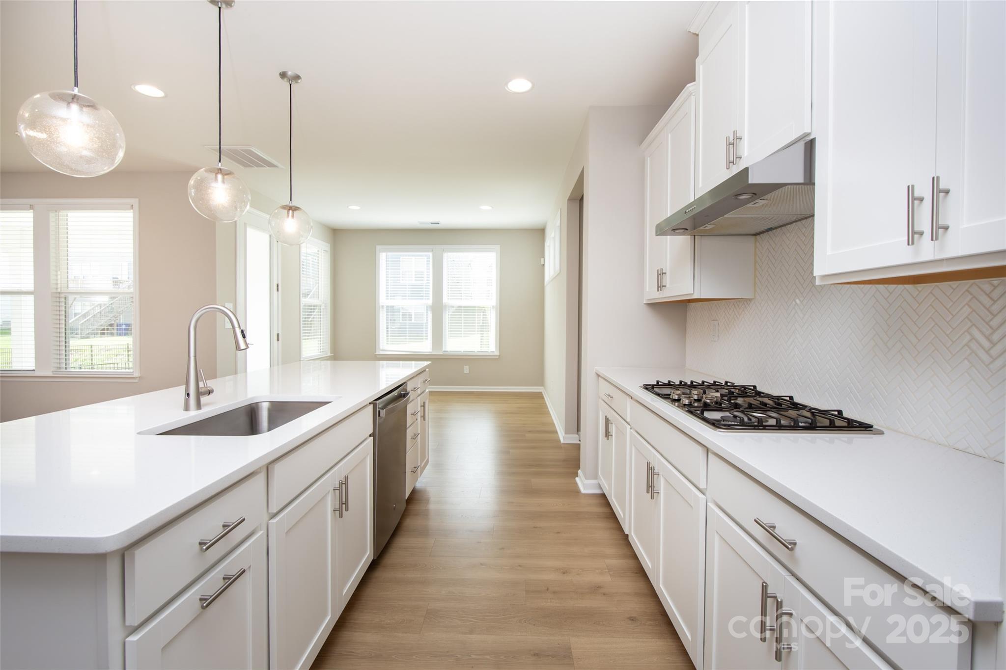 256 W Waterlynn Road