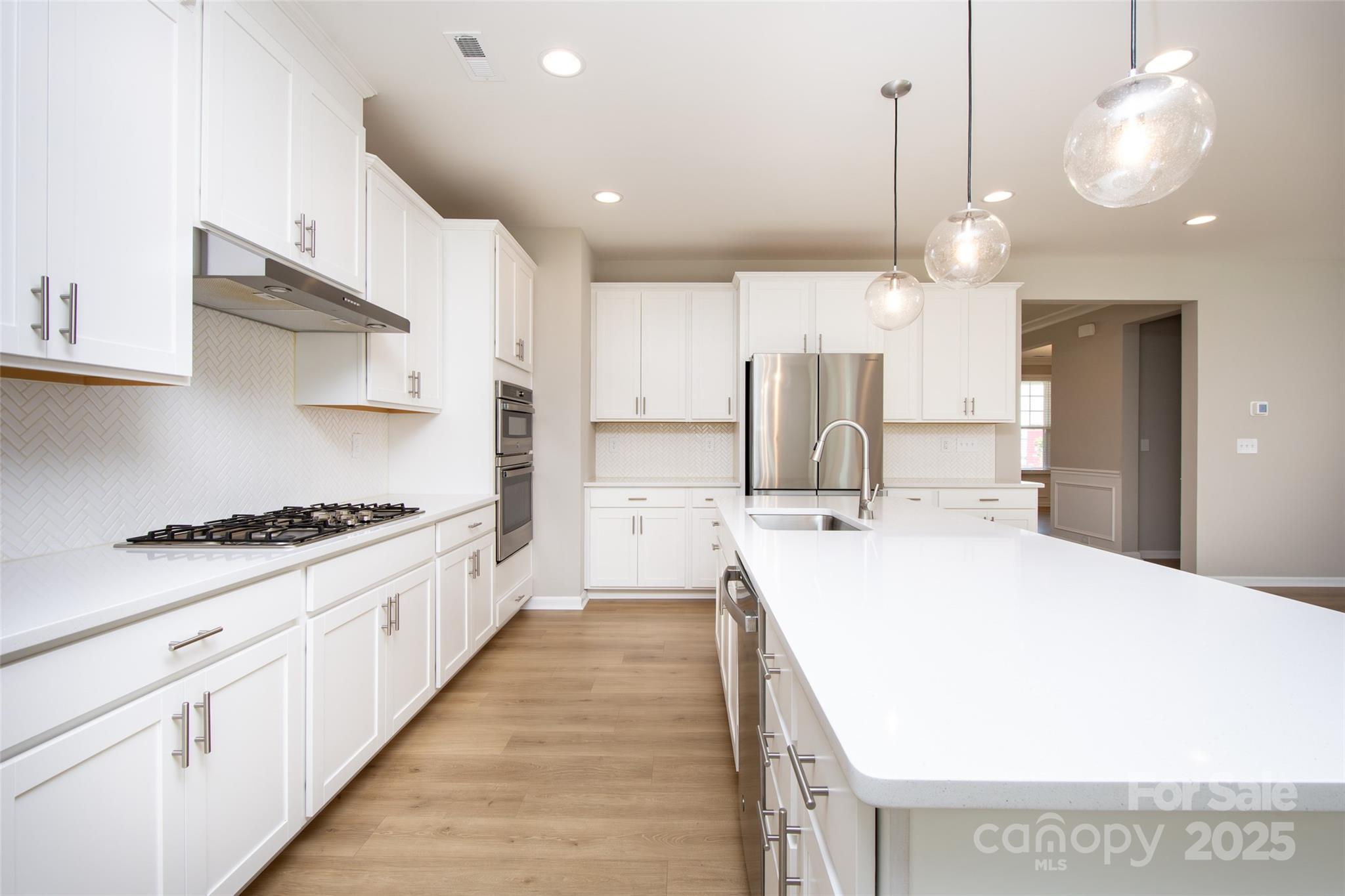 256 W Waterlynn Road